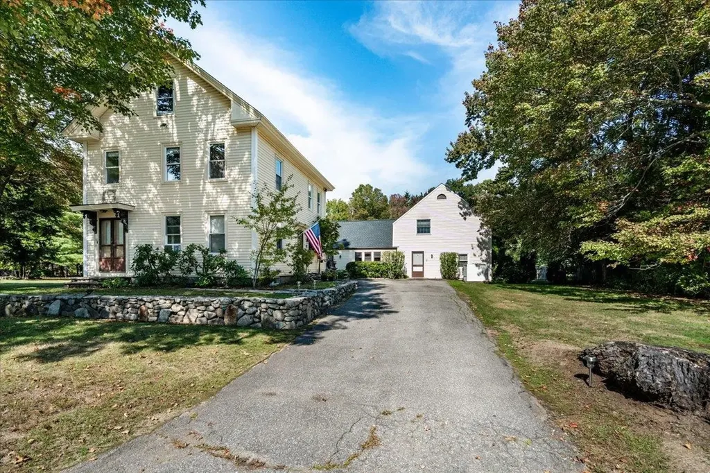 30 Watsons Lane Hampton NH 03842