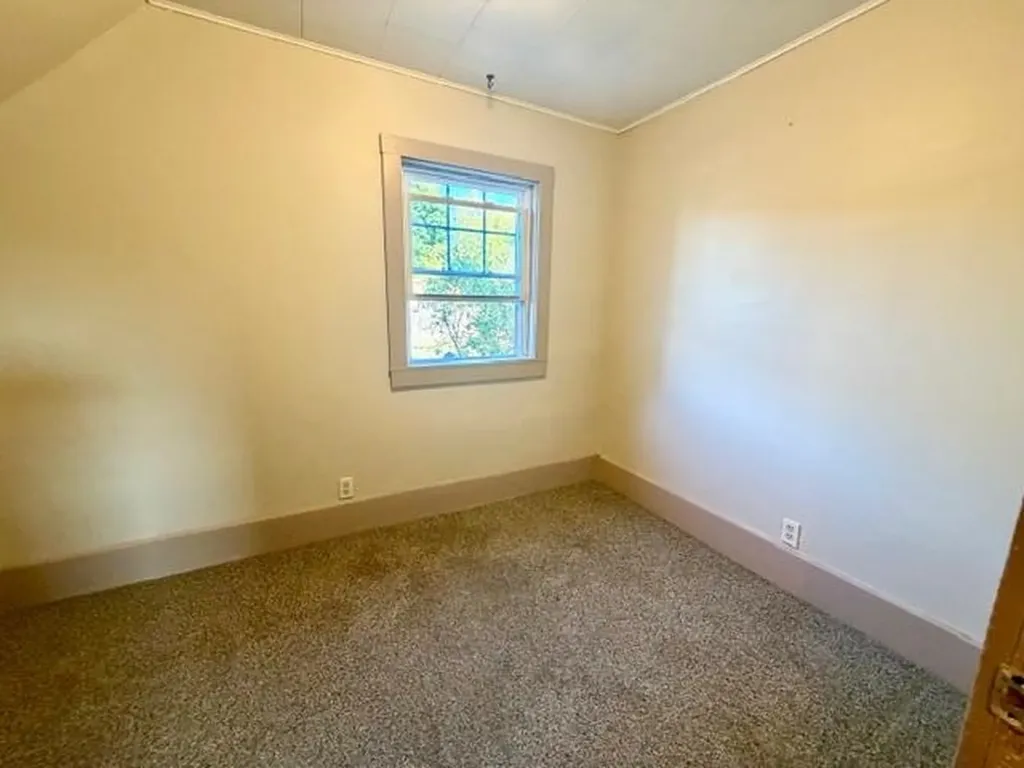 266 Madison Avenue Berlin NH 03570