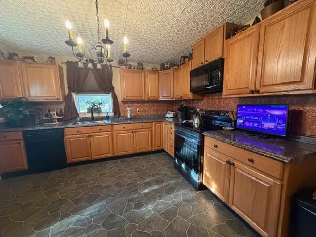 266 Madison Avenue Berlin NH 03570