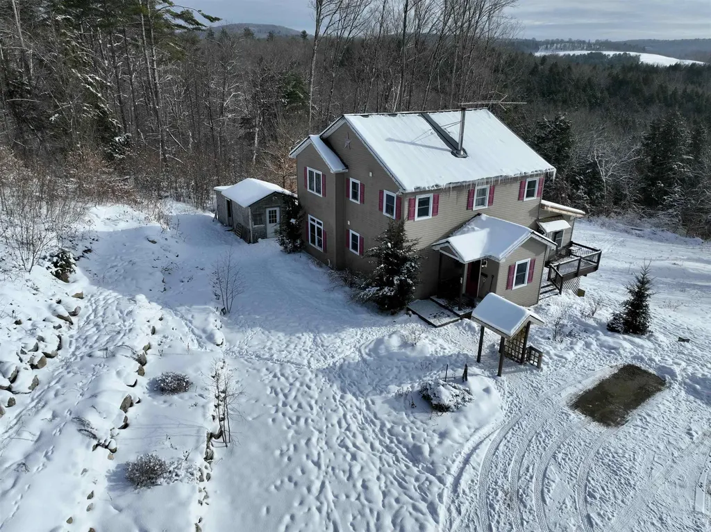 60 Currier Hill Road Topsham VT 05040