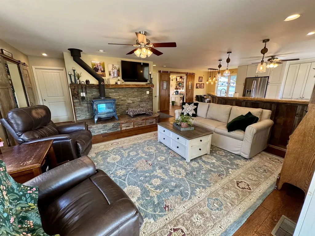 60 Currier Hill Road Topsham VT 05040