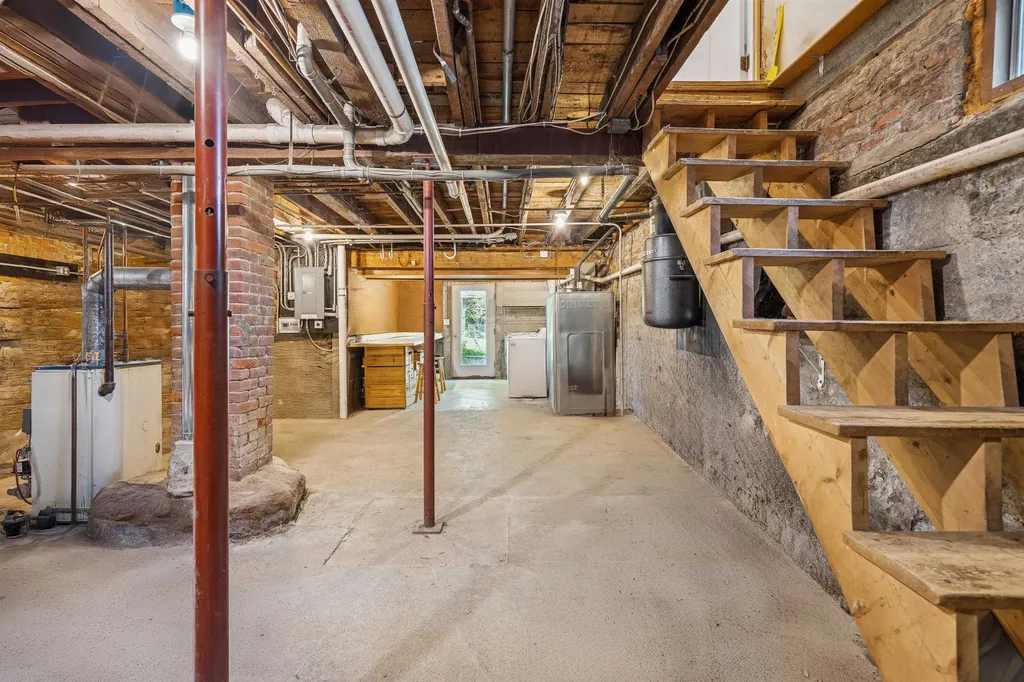 1612 Hartford Avenue Hartford VT 05001