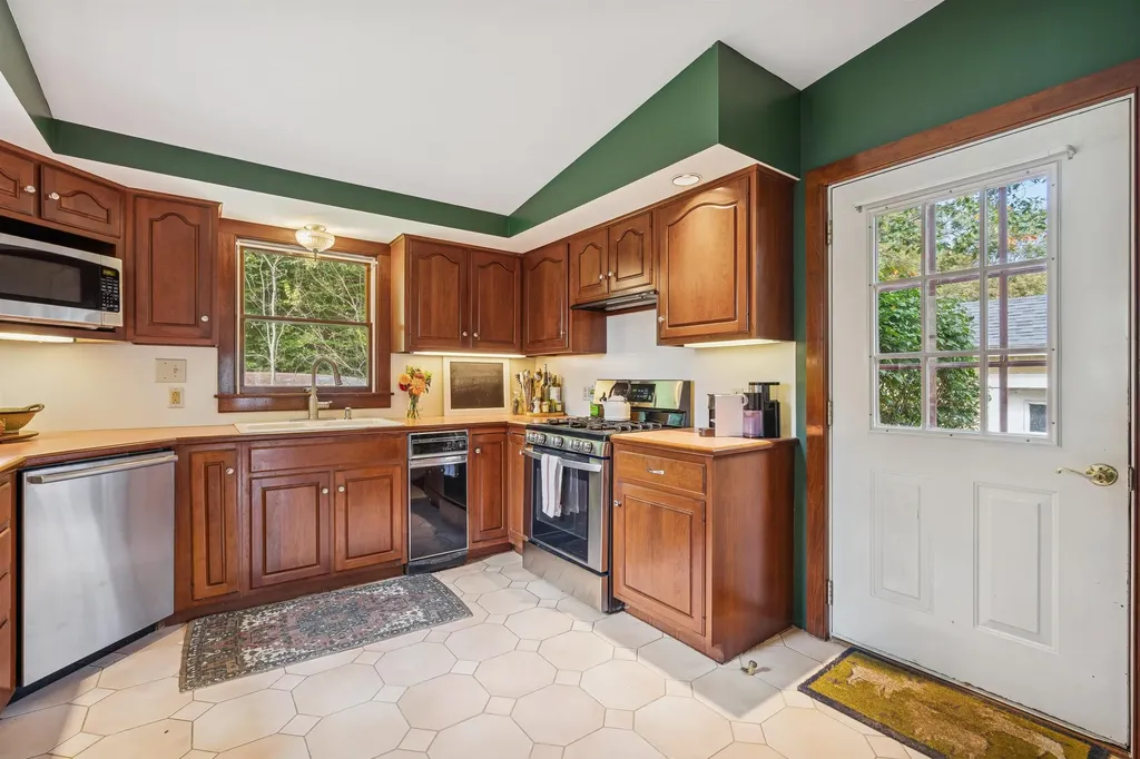 1612 Hartford Avenue Hartford VT 05001