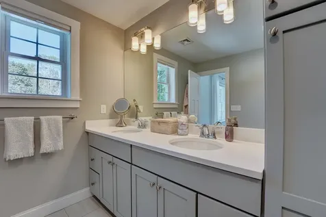 16 Richard Road Rye NH 03870