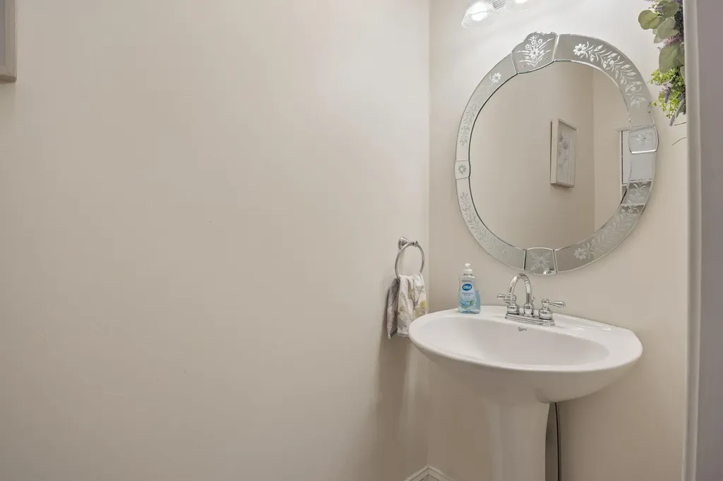 7 Autumn Lane East Kingston NH 03827