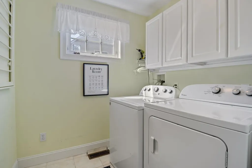 7 Autumn Lane East Kingston NH 03827