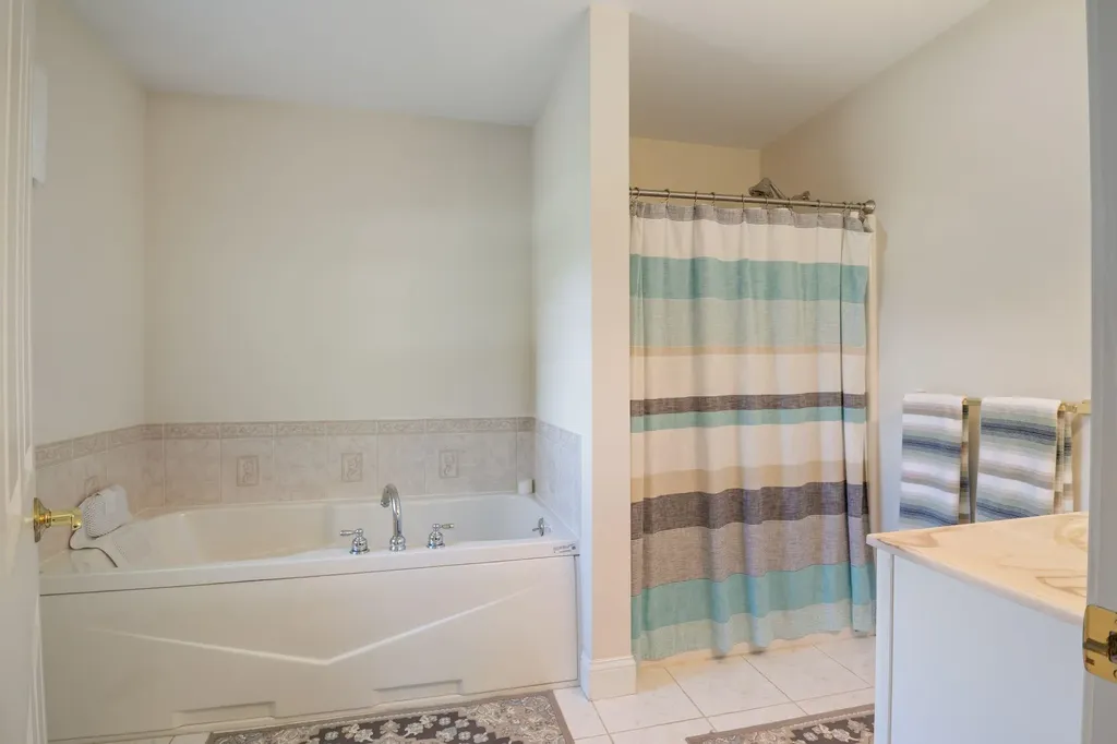 7 Autumn Lane East Kingston NH 03827