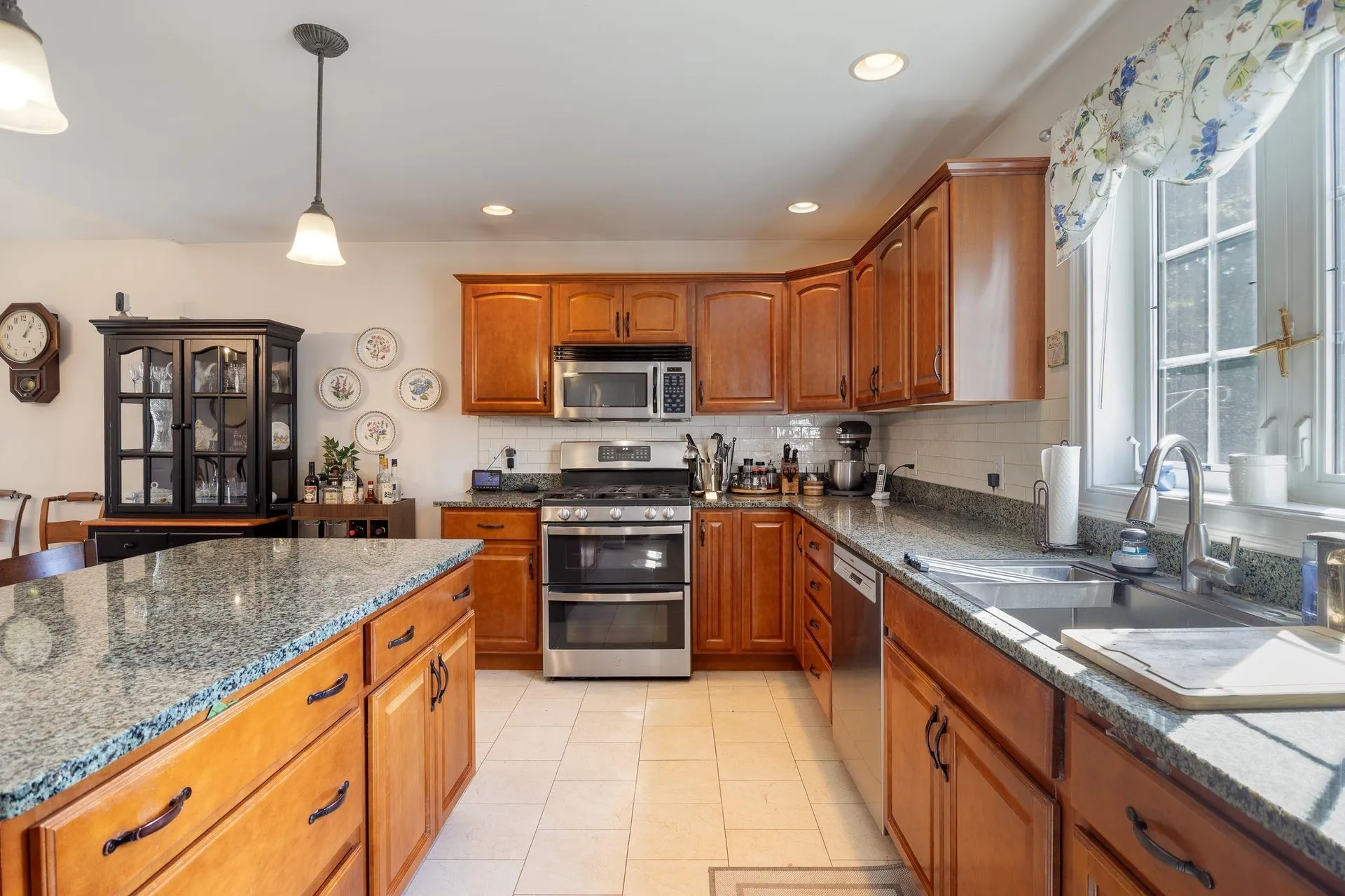 7 Autumn Lane East Kingston NH 03827