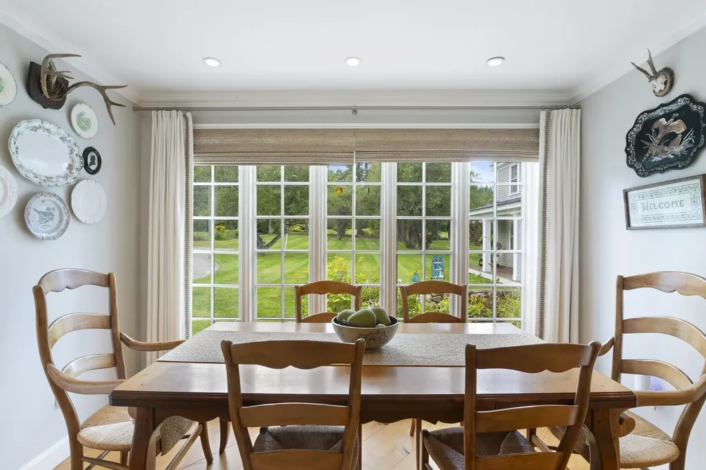 1182 1184 East Manchester Road Manchester VT 05255