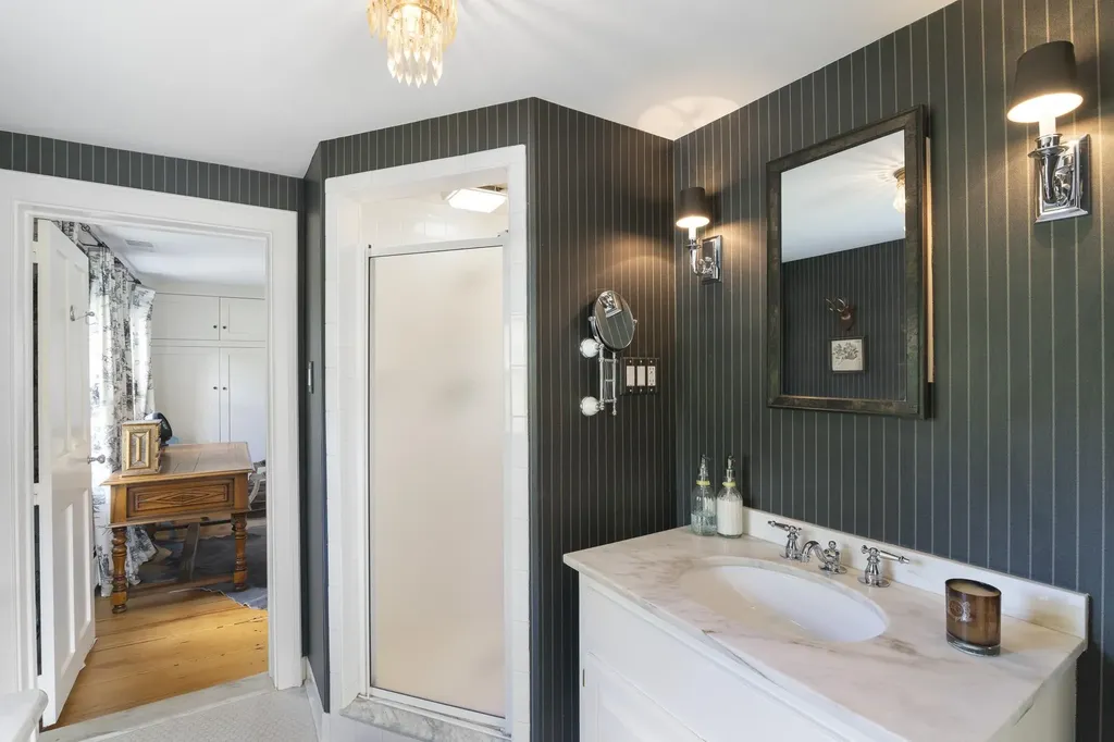 1182 1184 East Manchester Road Manchester VT 05255