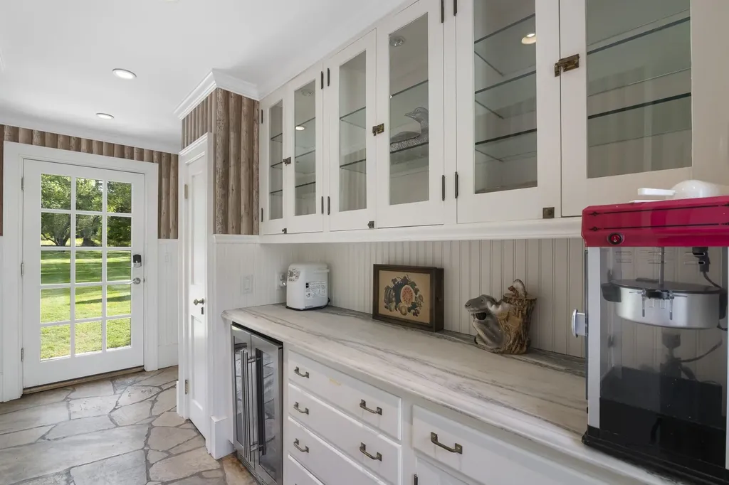 1182 1184 East Manchester Road Manchester VT 05255