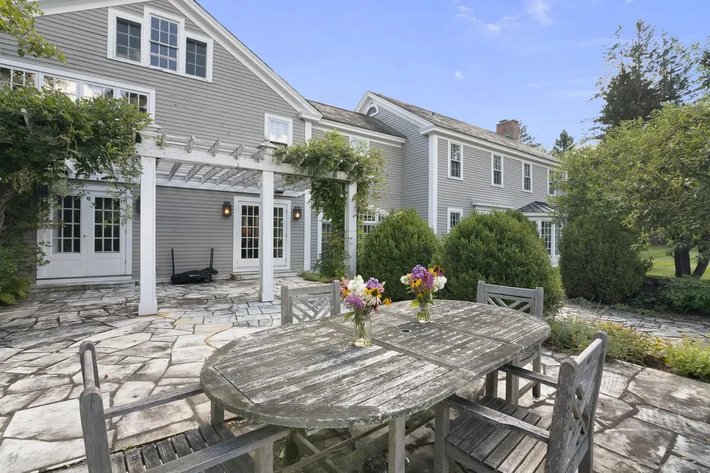 1182 1184 East Manchester Road Manchester VT 05255