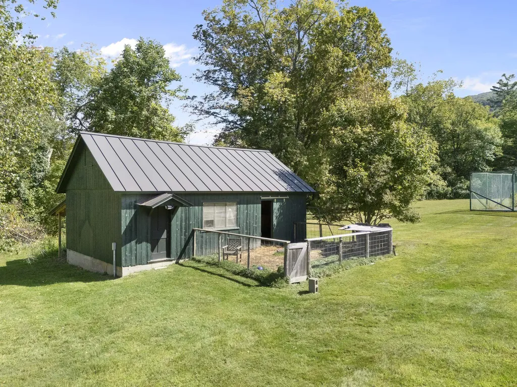 1182 1184 East Manchester Road Manchester VT 05255