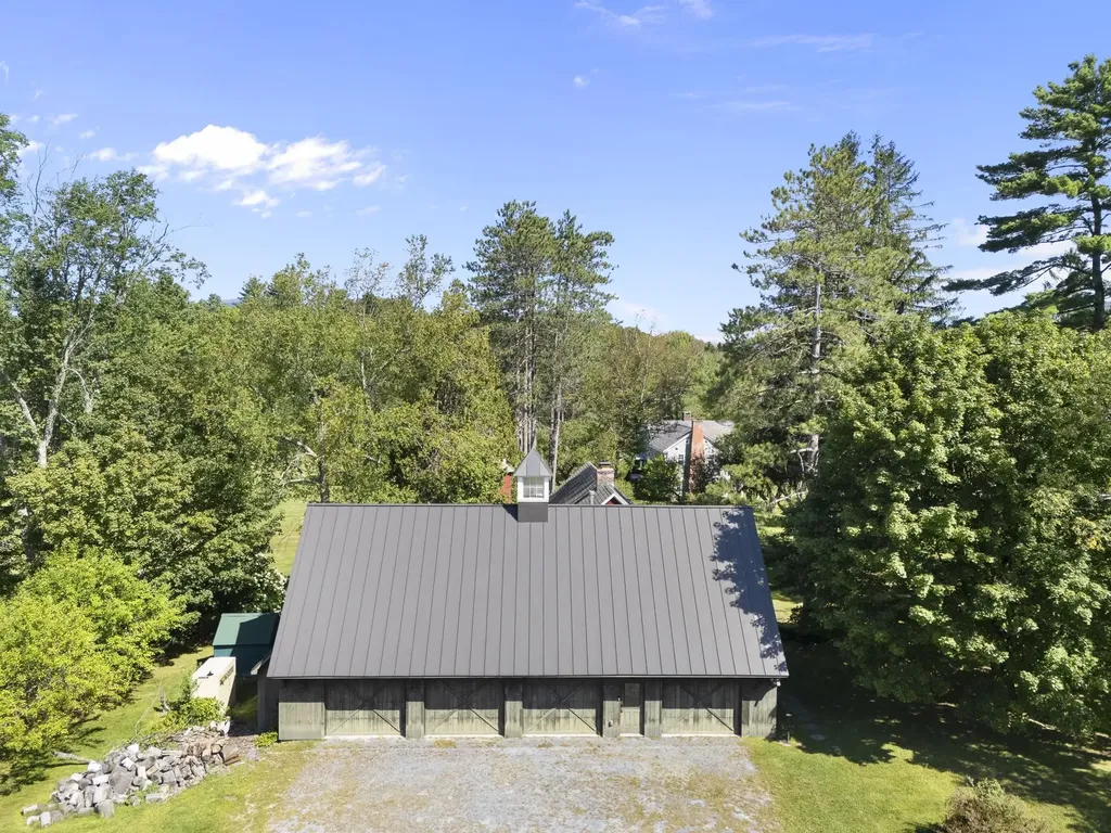 1182 1184 East Manchester Road Manchester VT 05255