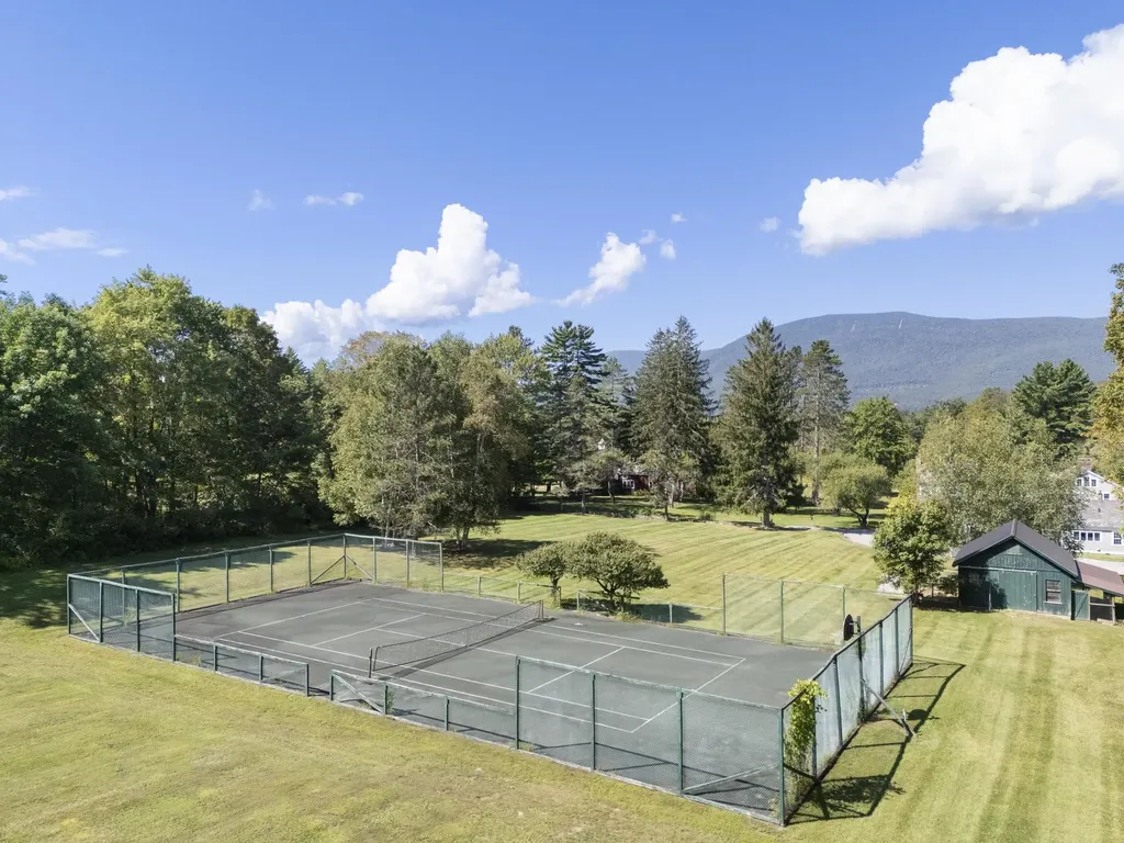 1182 1184 East Manchester Road Manchester VT 05255