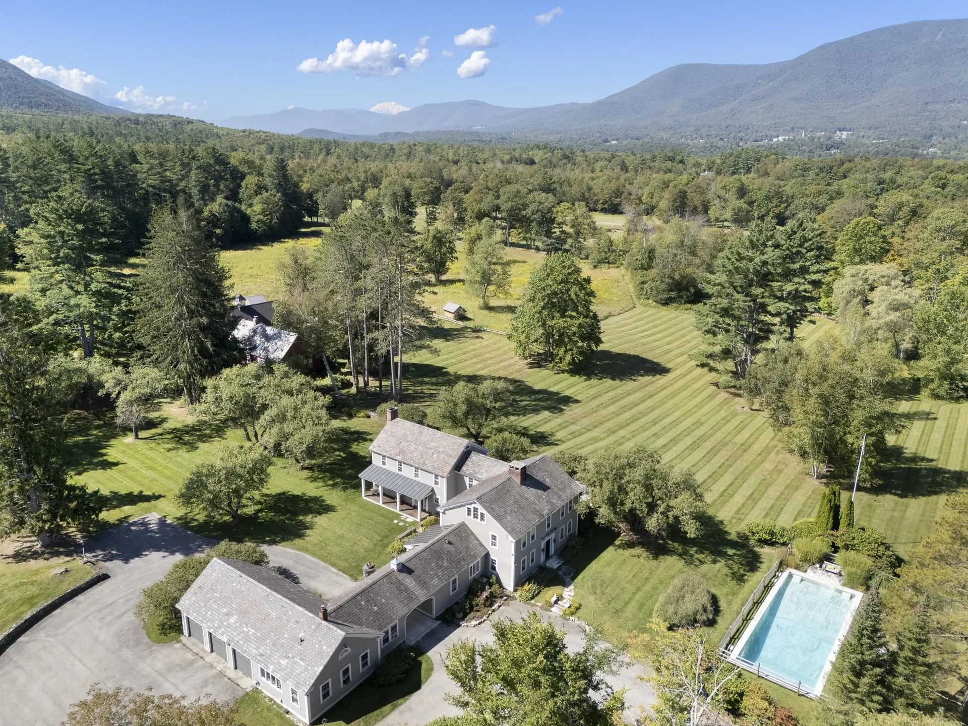 Manchester VT, 1182 1184 East Manchester Road