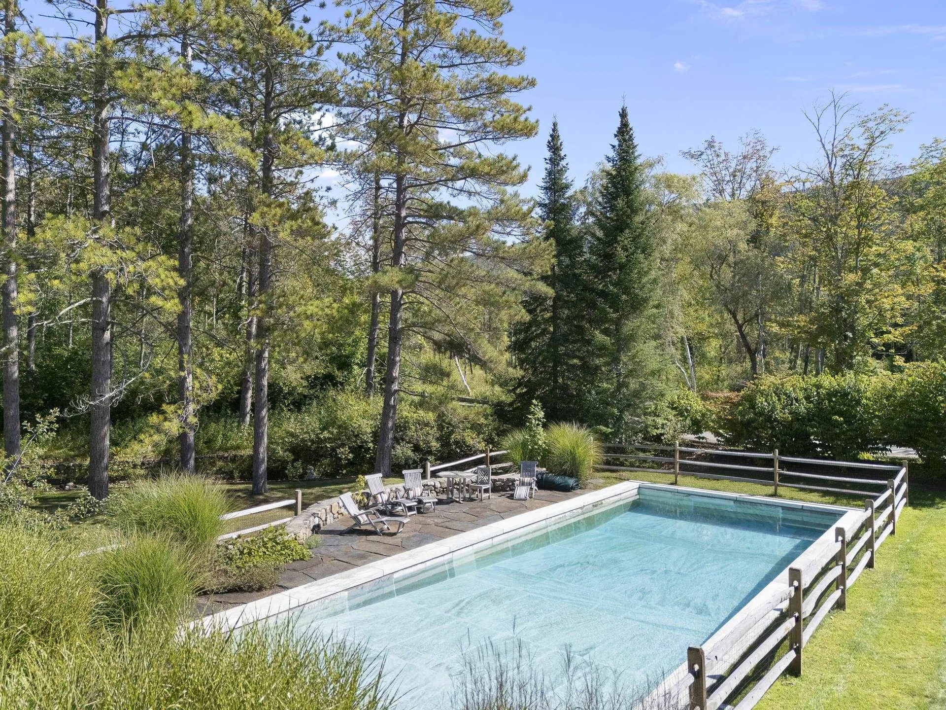 1182 1184 East Manchester Road Manchester VT 05255