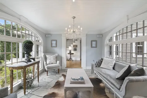 1182 1184 East Manchester Road Manchester VT 05255