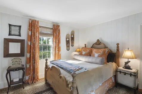 1182 1184 East Manchester Road Manchester VT 05255