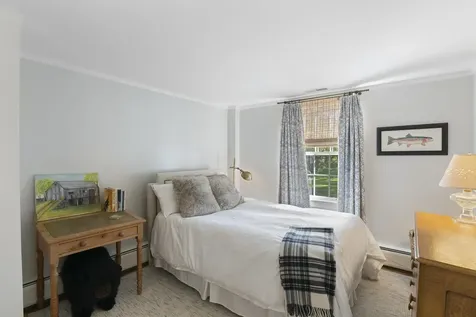 1182 1184 East Manchester Road Manchester VT 05255