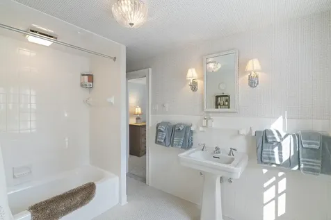 1182 1184 East Manchester Road Manchester VT 05255