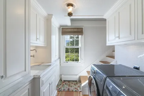 1182 1184 East Manchester Road Manchester VT 05255