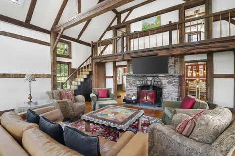 1182 1184 East Manchester Road Manchester VT 05255