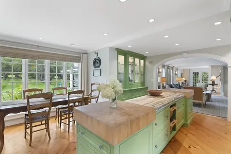 1182 1184 East Manchester Road Manchester VT 05255