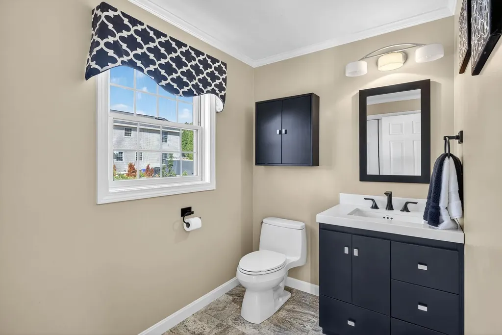 286 Aaron Drive Manchester NH 03109