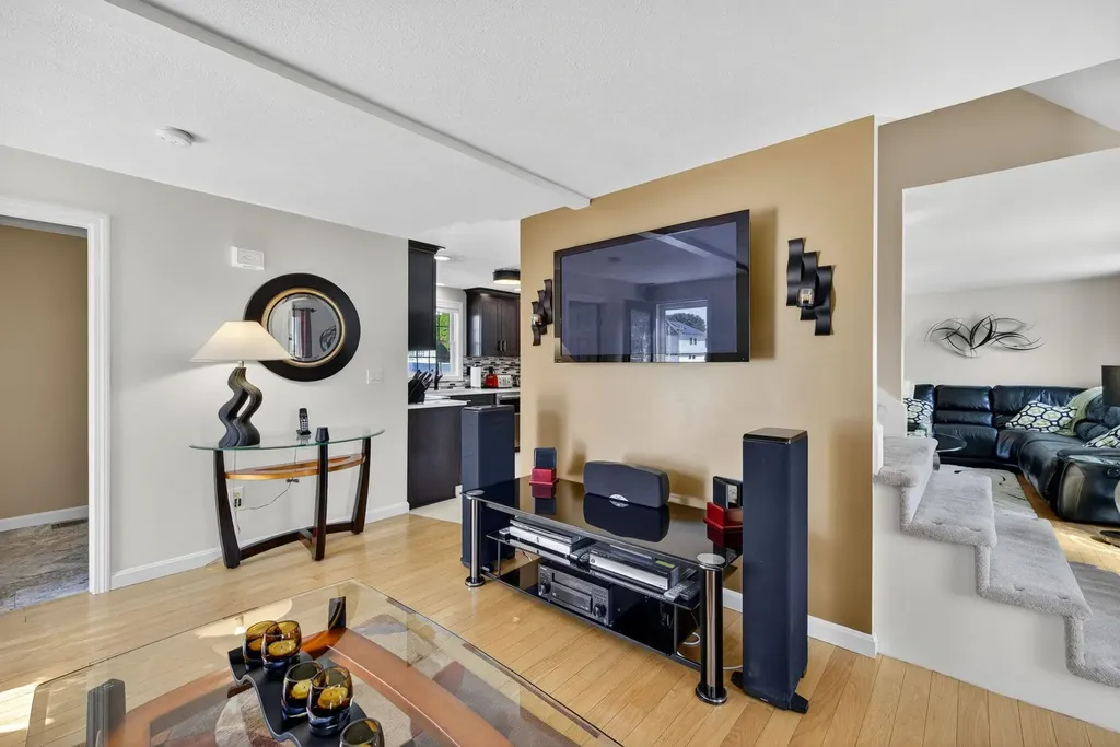 286 Aaron Drive Manchester NH 03109