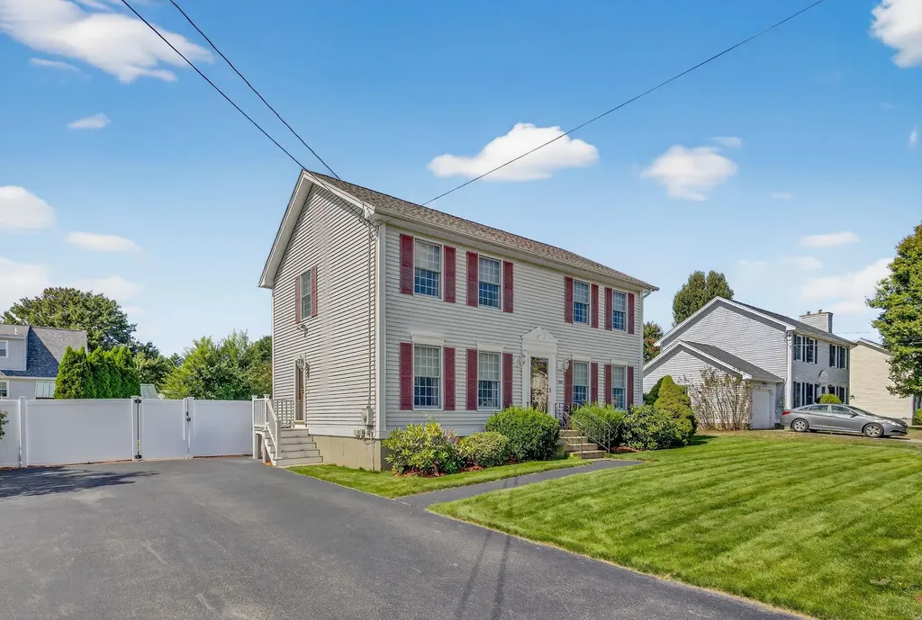 286 Aaron Drive Manchester NH 03109