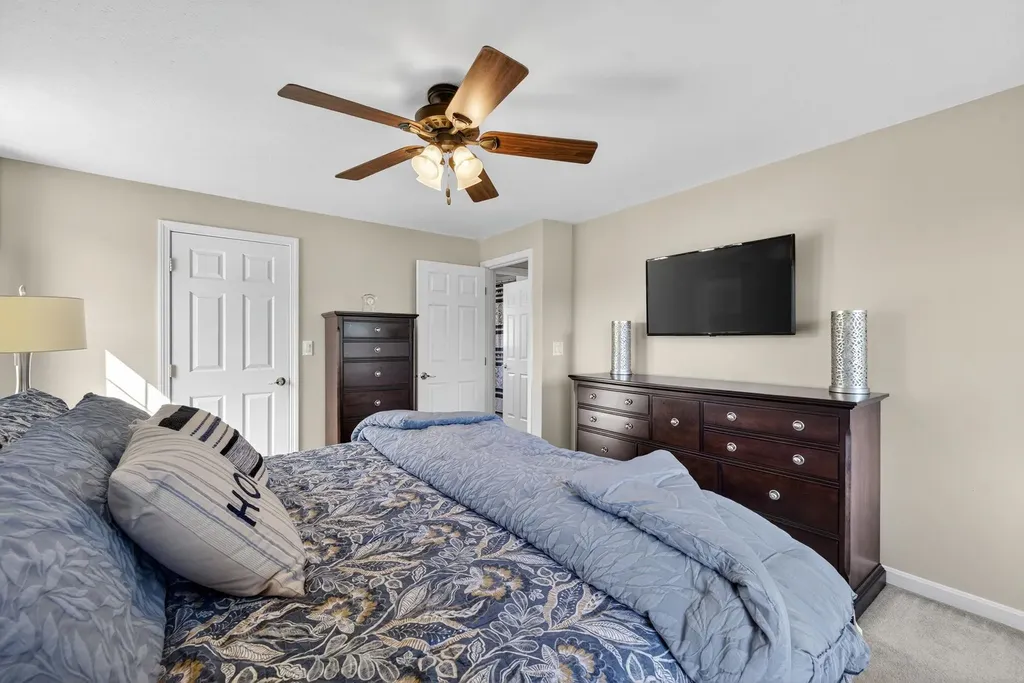 286 Aaron Drive Manchester NH 03109