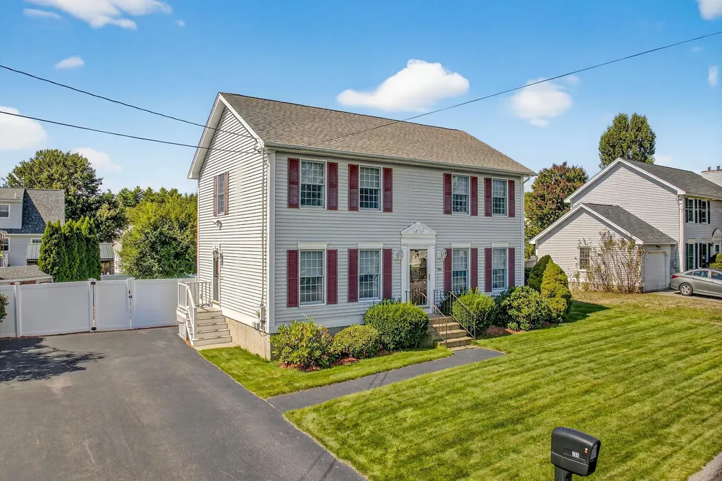 286 Aaron Drive Manchester NH 03109