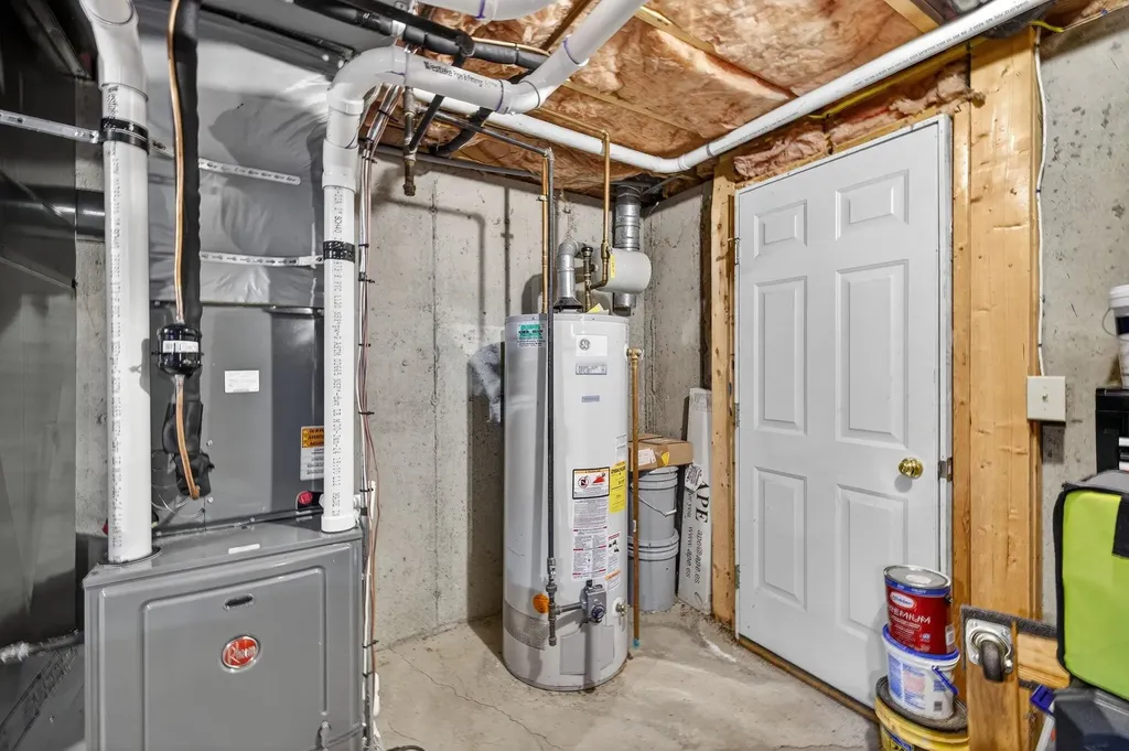 286 Aaron Drive Manchester NH 03109