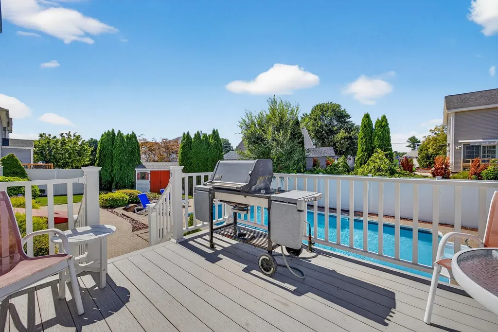 286 Aaron Drive Manchester NH 03109