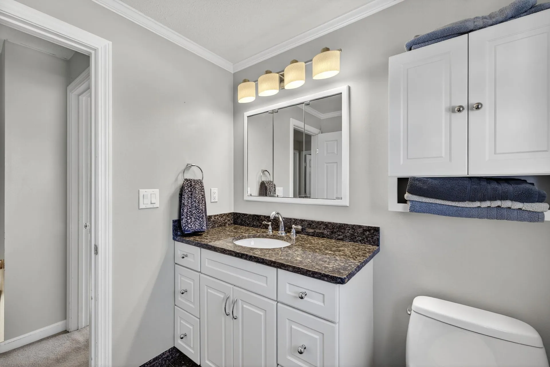 286 Aaron Drive Manchester NH 03109