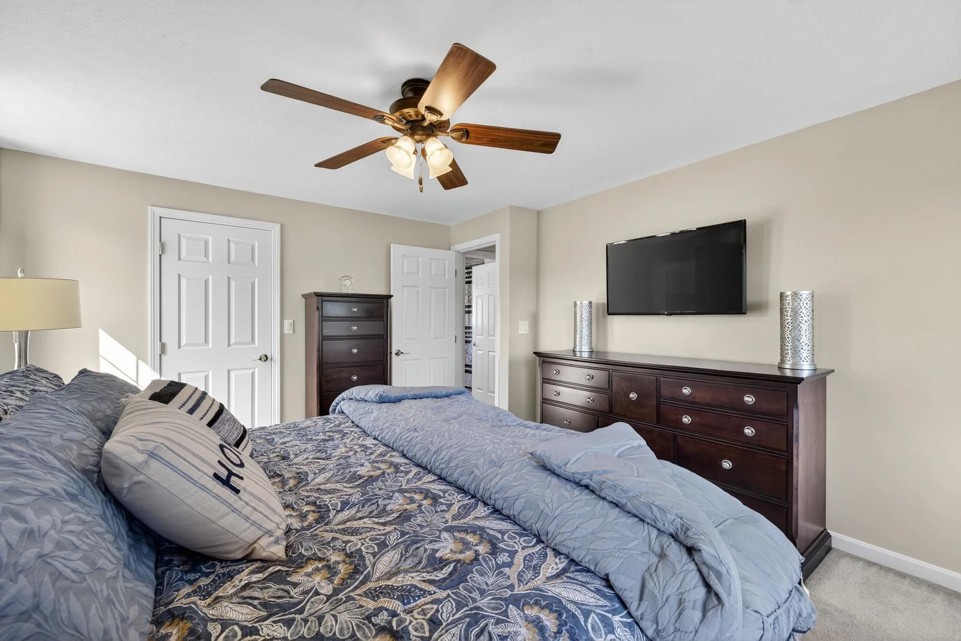 286 Aaron Drive Manchester NH 03109