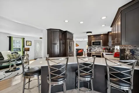 286 Aaron Drive Manchester NH 03109