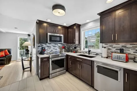 286 Aaron Drive Manchester NH 03109