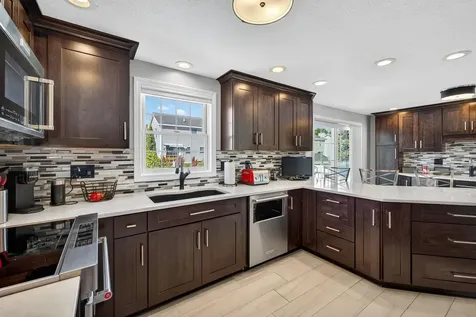 286 Aaron Drive Manchester NH 03109