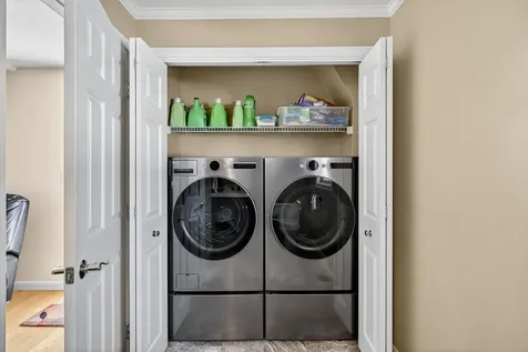 286 Aaron Drive Manchester NH 03109