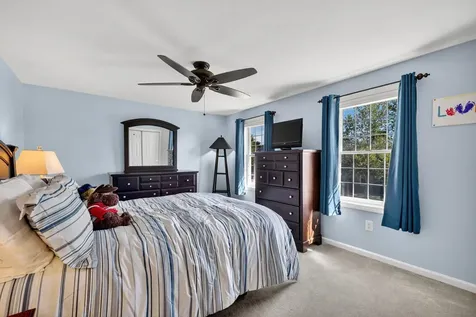 286 Aaron Drive Manchester NH 03109