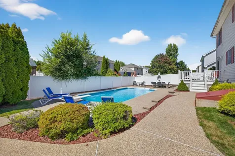 286 Aaron Drive Manchester NH 03109