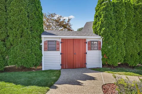 286 Aaron Drive Manchester NH 03109