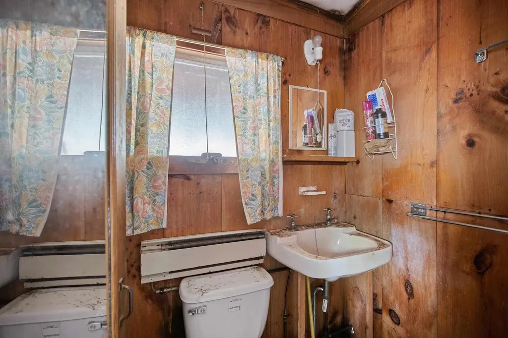 911 New Hampshire Route 49 Thornton NH 03285