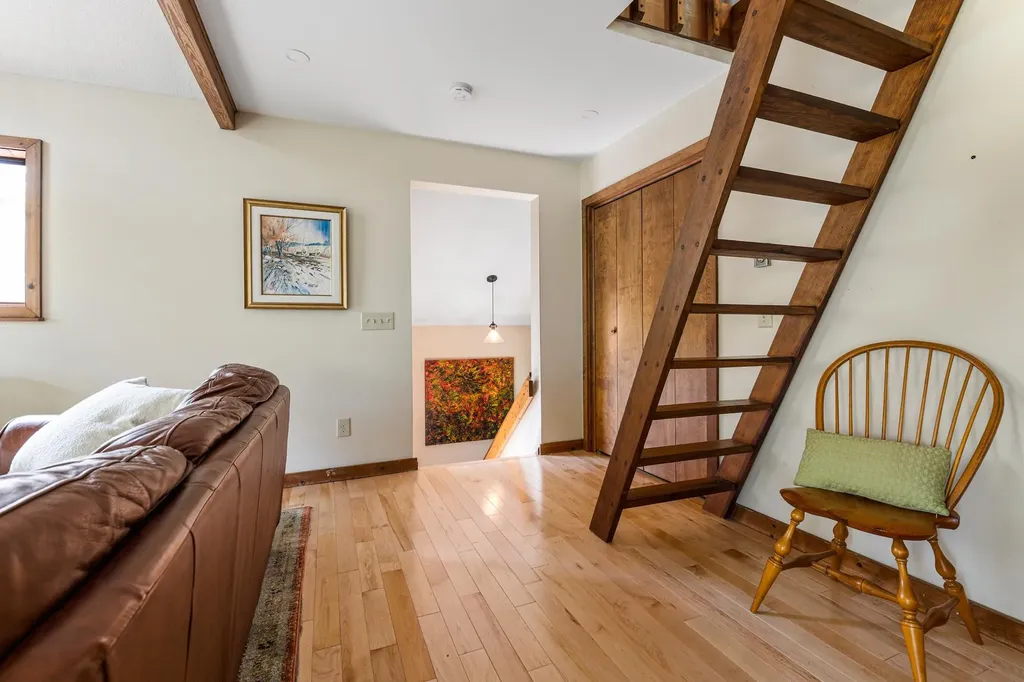 6 Anderson Pond Road Grantham NH 03753