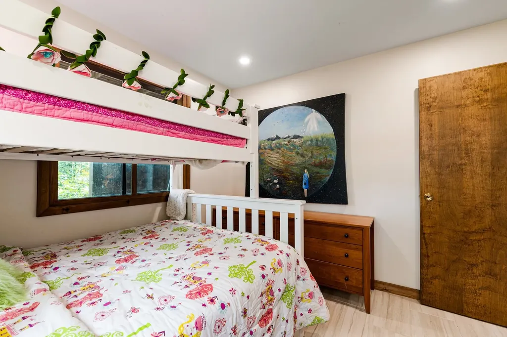 6 Anderson Pond Road Grantham NH 03753