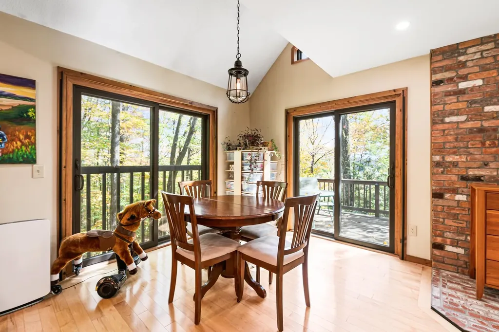 6 Anderson Pond Road Grantham NH 03753