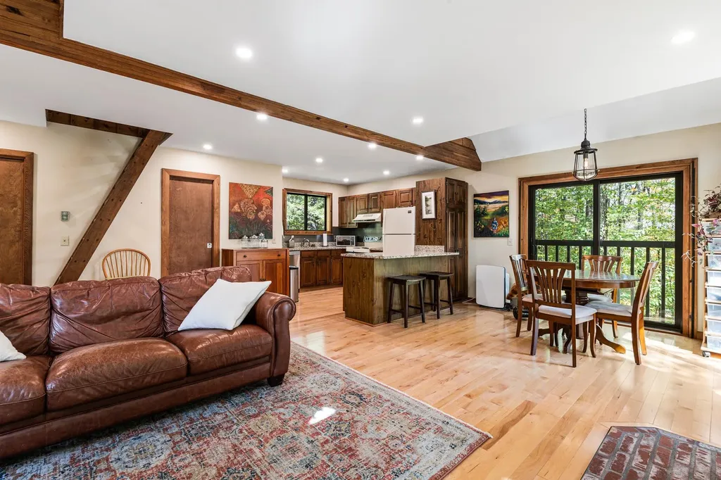 6 Anderson Pond Road Grantham NH 03753