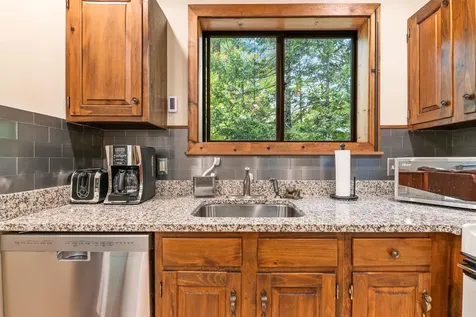 6 Anderson Pond Road Grantham NH 03753